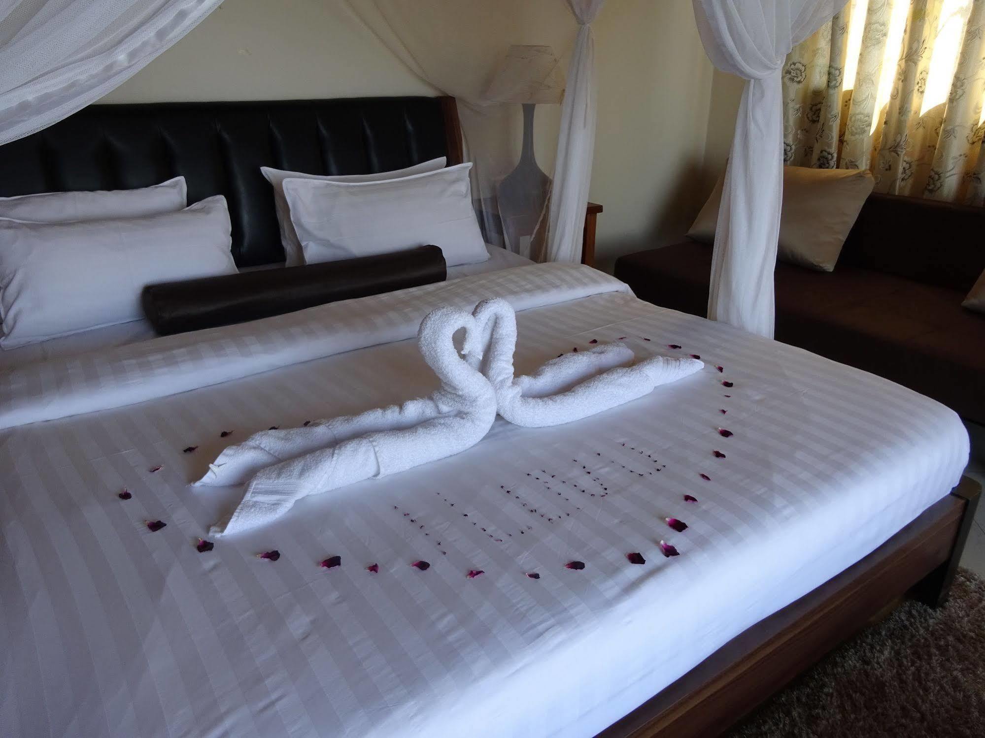 Lake Kariba Inns Siavonga Kültér fotó
