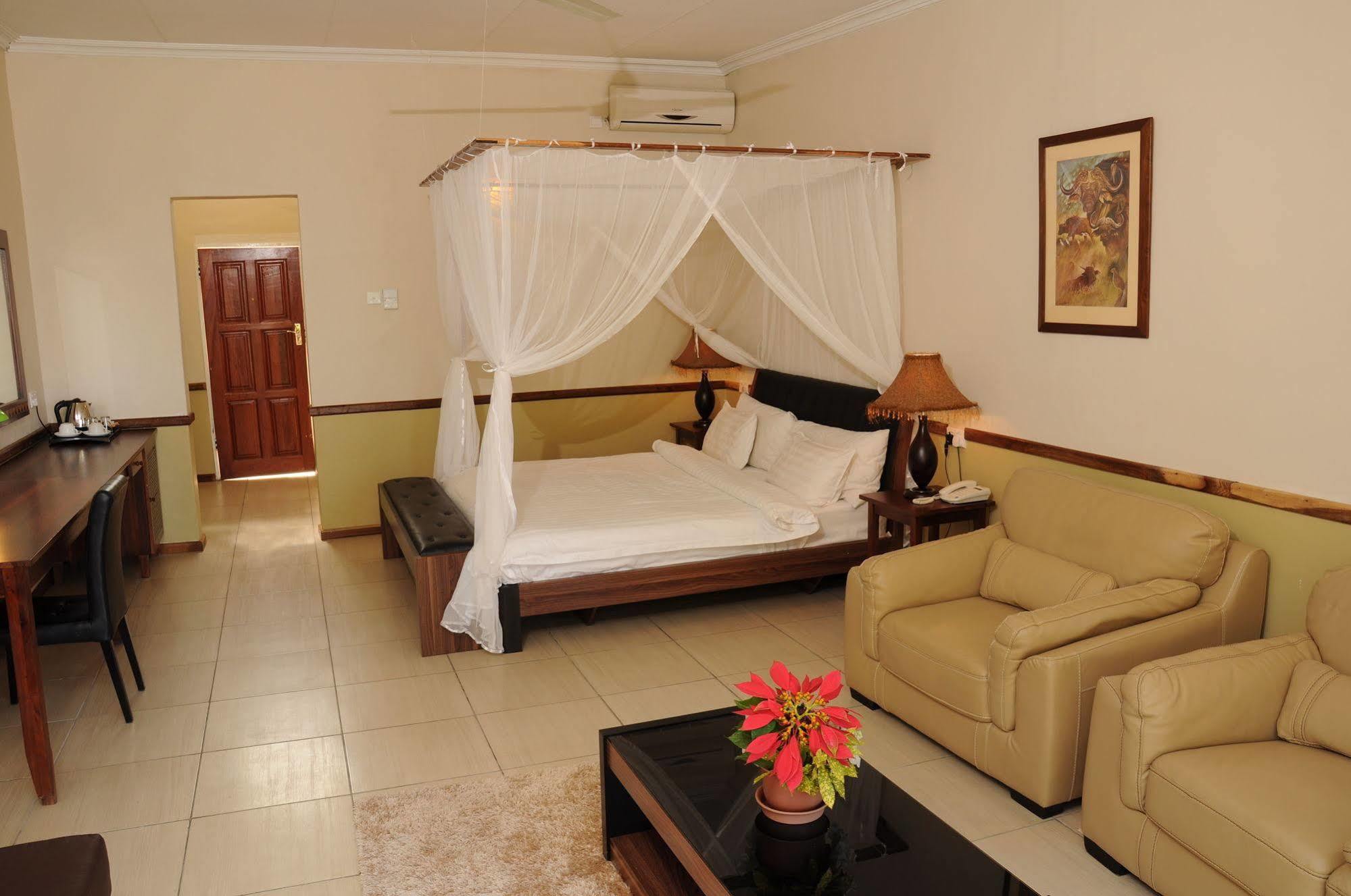 Lake Kariba Inns Siavonga Kültér fotó